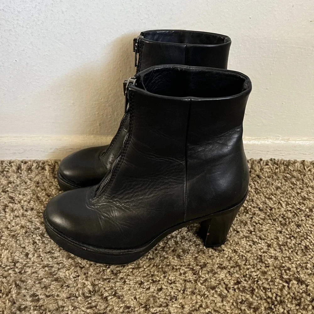 Acne Studios ‘Elise’ Ankle Boots - Picture 15 of 16